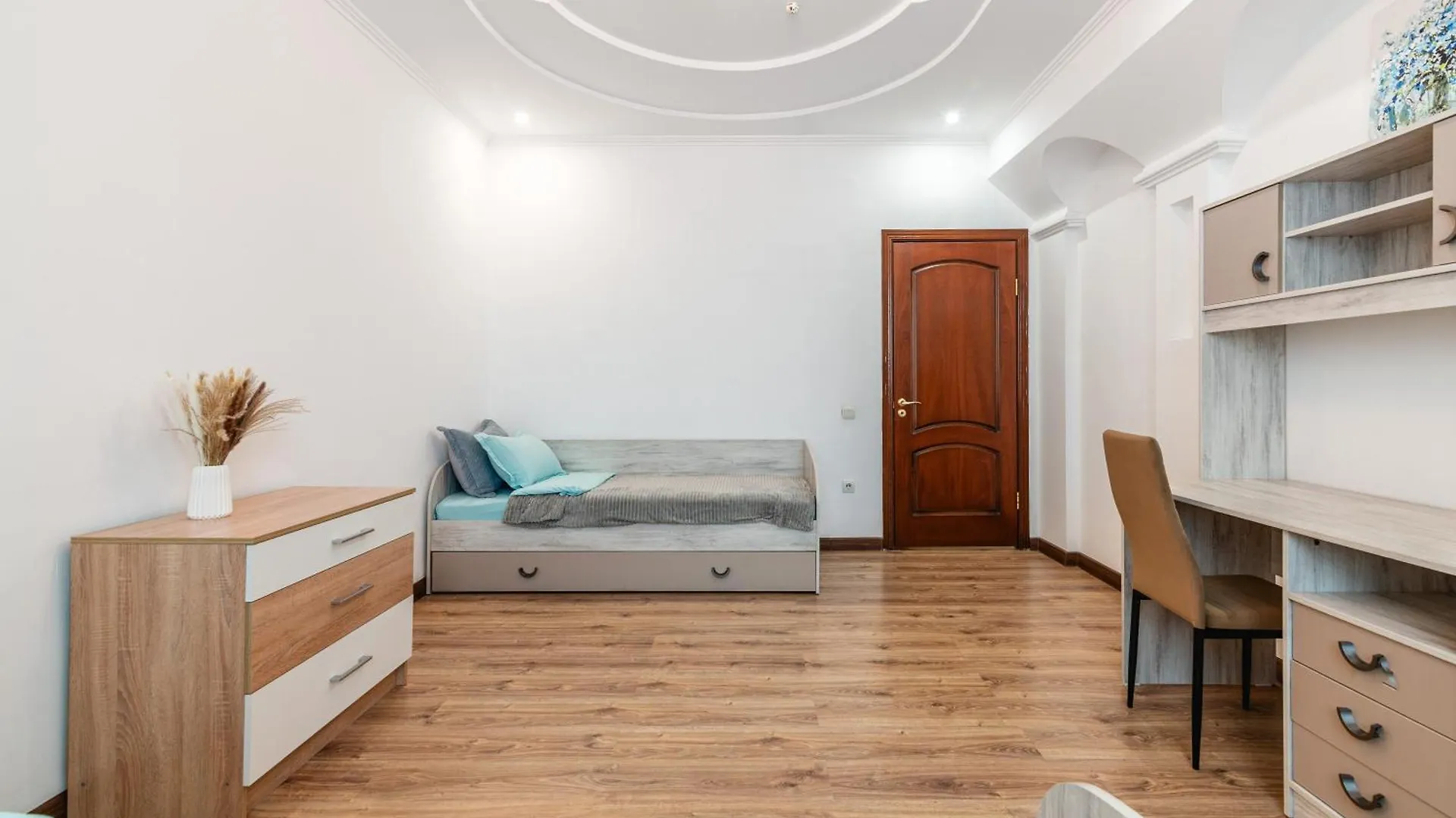 Просторная 3-Х Комнатная Квартира В Стиле Минимализм Almaty Apartment
