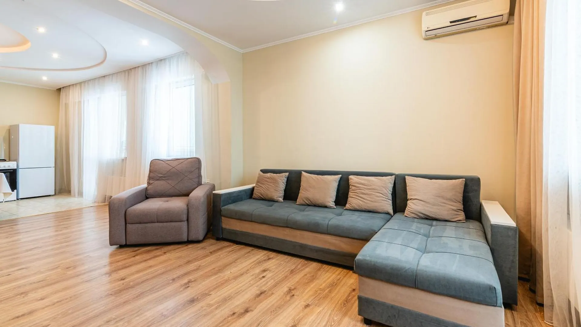 Apartment Просторная 3-Х Комнатная Квартира В Стиле Минимализм Almaty